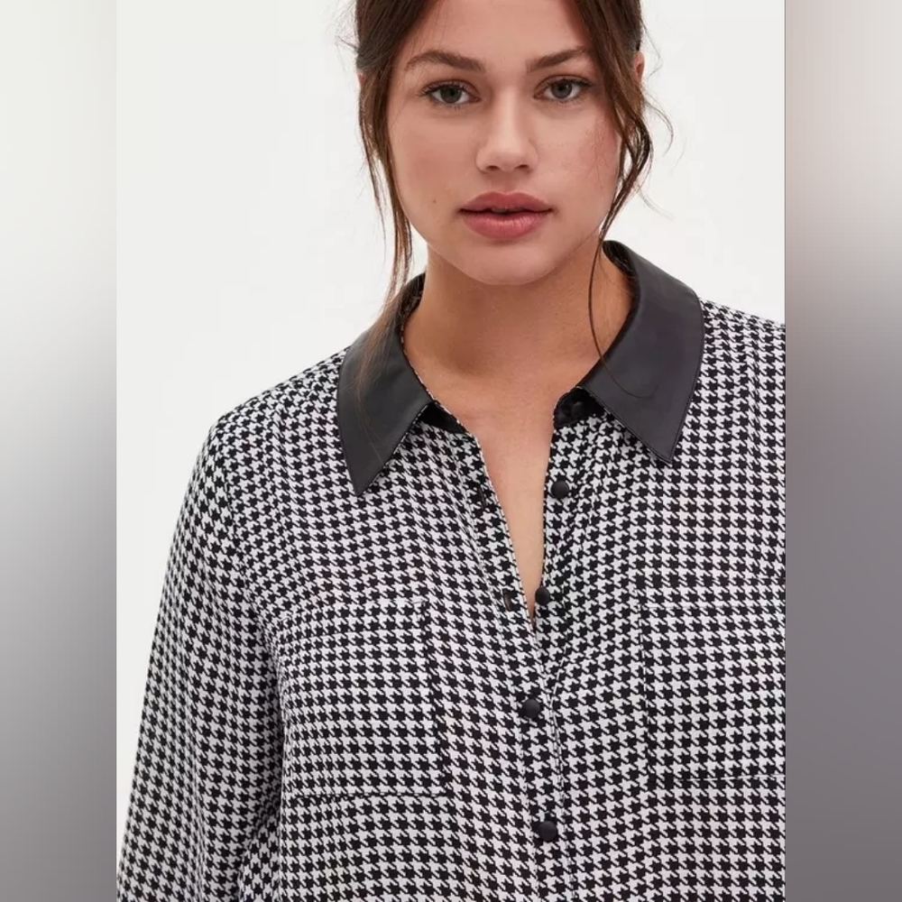 Torrid Madison Black & White Houndstooth Georgette Long Sleeve Button Up - Picture 2 of 11